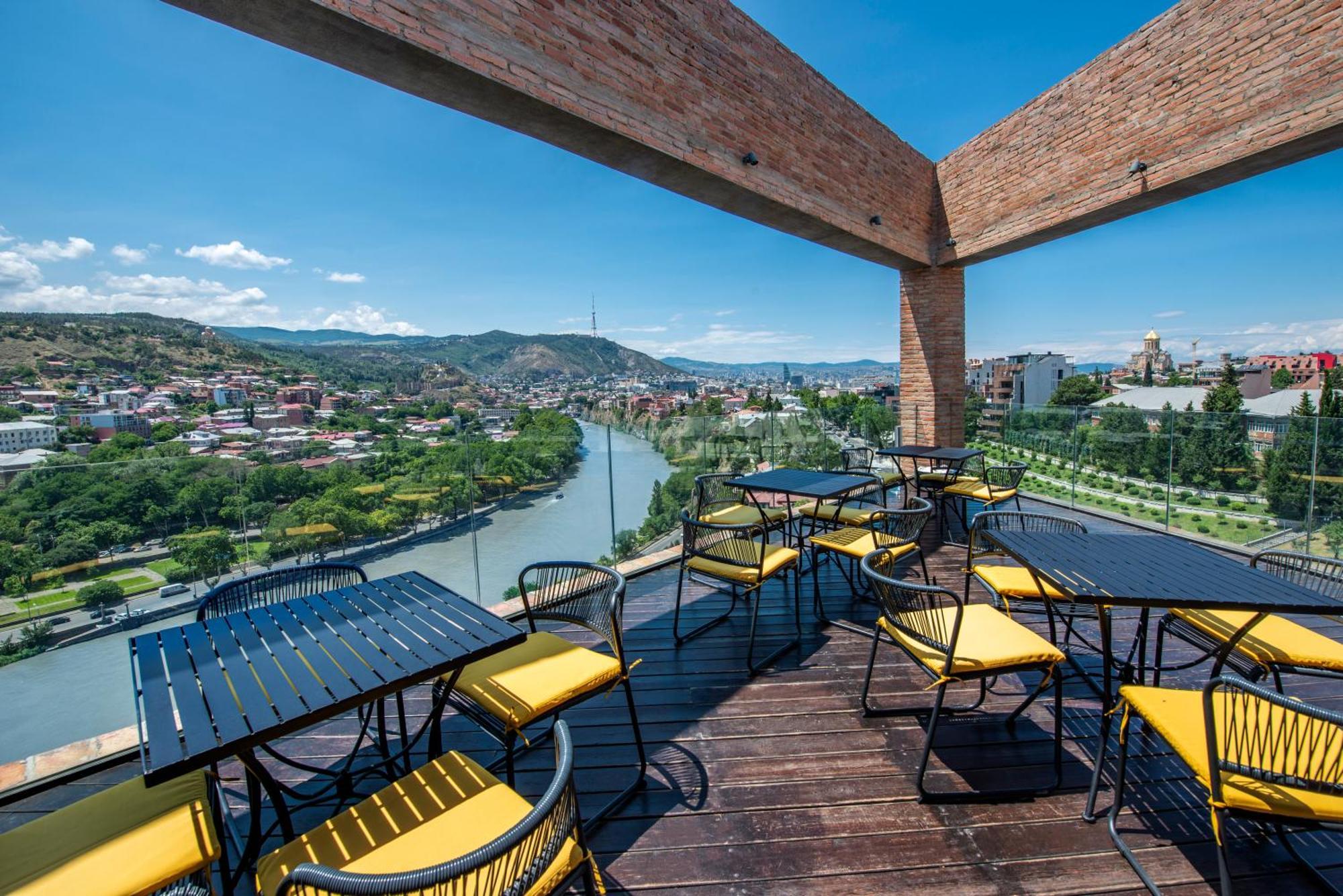 Golden Tulip Design Tbilisi Hotel Exterior photo