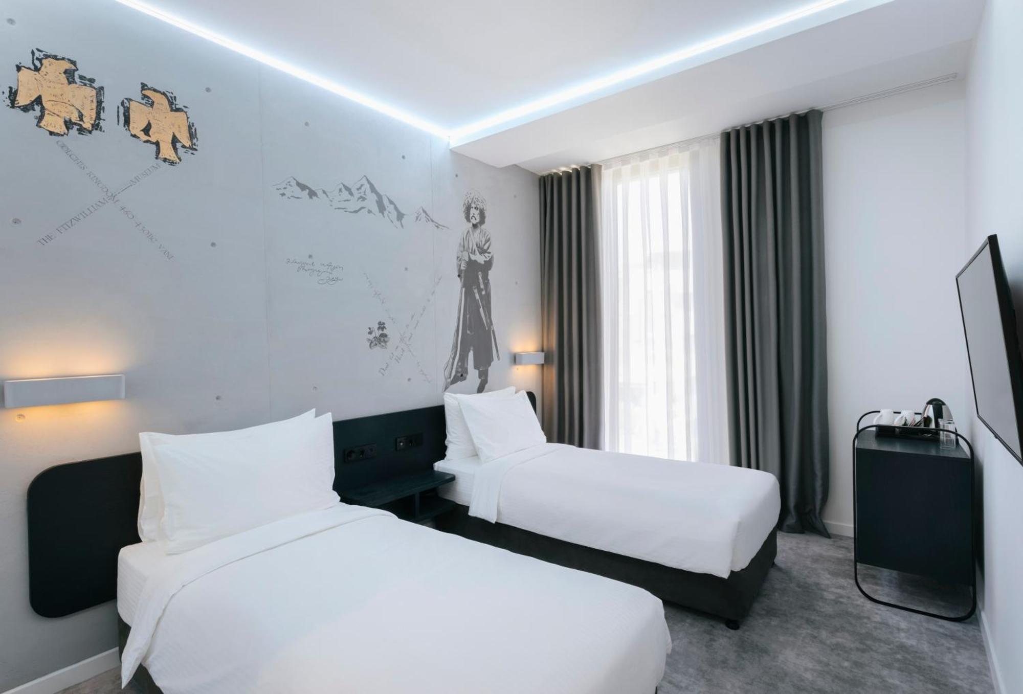 Golden Tulip Design Tbilisi Hotel Exterior photo